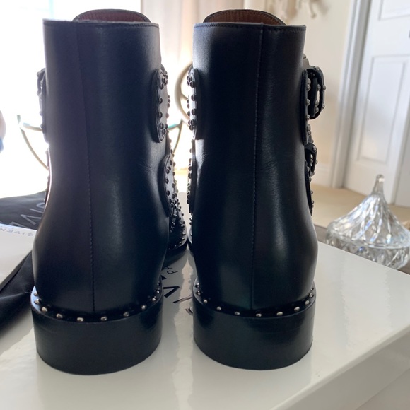 Beautiful Givenchy booties! - Picture 4 of 7